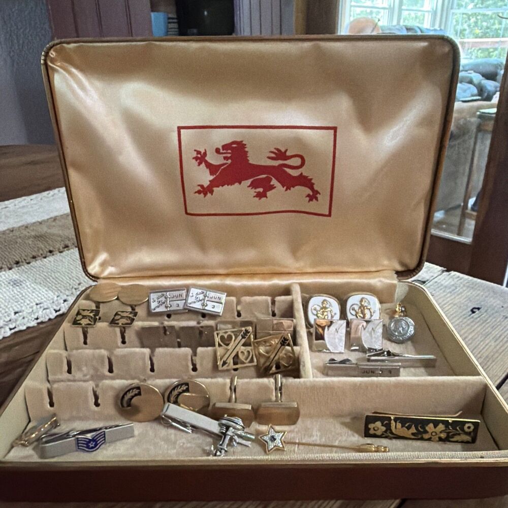 Vintage Men's Cufflinks, Tie Bars,  Money Clips & Storage Case
